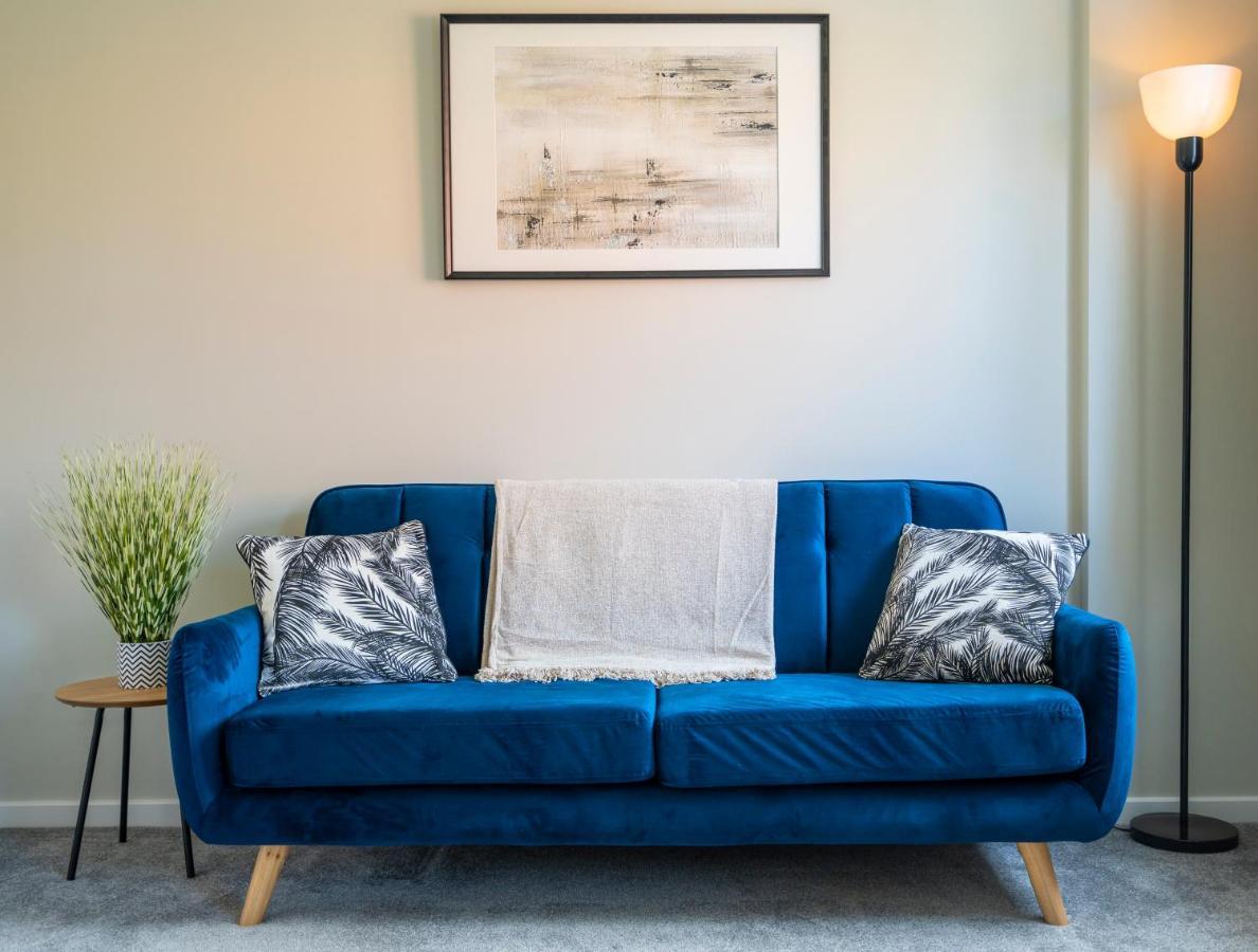 Bright & Modern 4 Bedroom Townhouse Stafford Zewnętrze zdjęcie