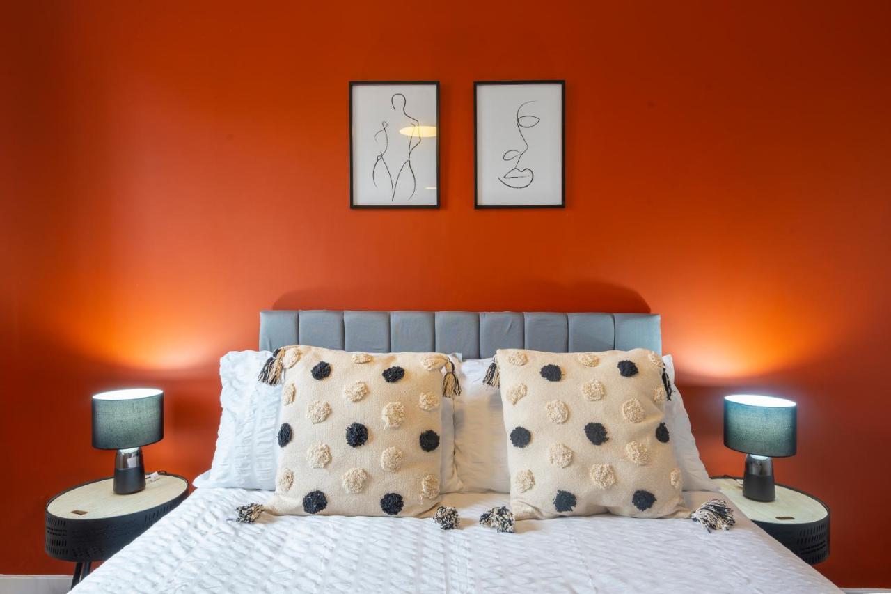 Bright & Modern 4 Bedroom Townhouse Stafford Zewnętrze zdjęcie