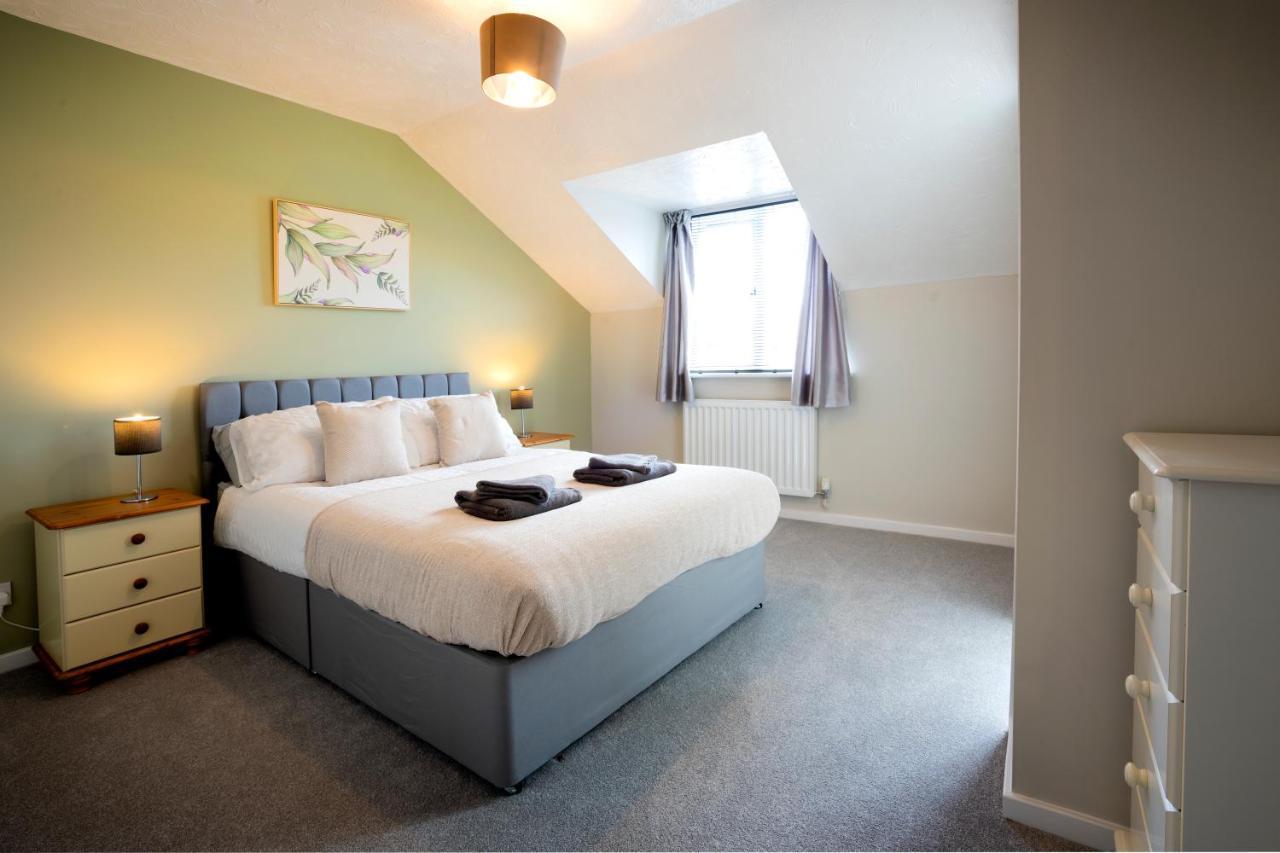 Bright & Modern 4 Bedroom Townhouse Stafford Zewnętrze zdjęcie
